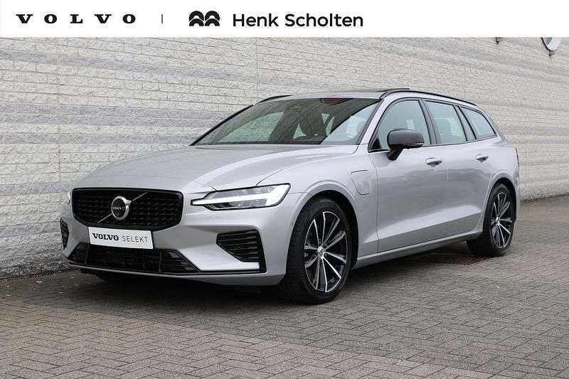 Grijs Gebruikt 2022 Volvo V60 Plus Stationwagen | € 54.950 - Afbeelding 1/3