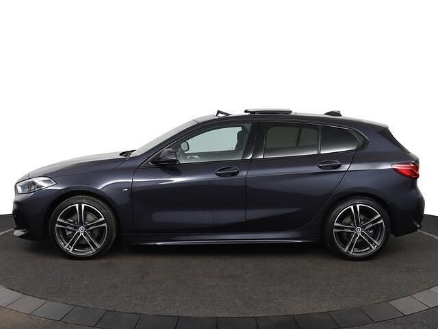 Occasion BMW 118 Executive 136 PK (100 kW) 2023 Blauw Hatchback