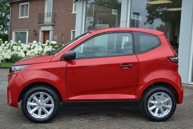 Nieuw Aixam City Pack 2025 Rood Hatchback