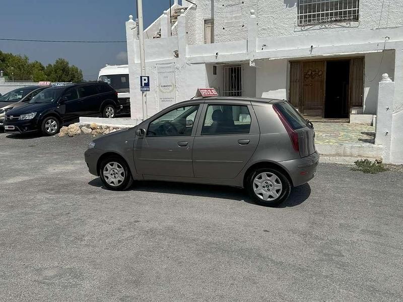 Grijs Gebruikt 2005 Fiat Punto Active Hatchback | € 2.500 (Duur) - Afbeelding 1/2