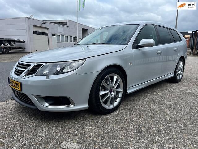 Grijs Gebruikt 2008 Saab 9-3 Aero Stationwagen | € 8.950 (Eerlijke prijs) - Afbeelding 1/4