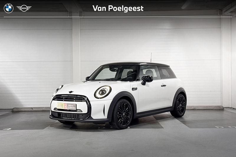 Nanuq white (licht wit) Gebruikt 2023 Mini Cooper Hatchback | € 27.450 (Eerlijke prijs) - Afbeelding 1/4
