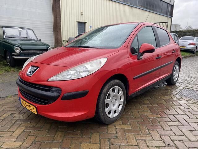 Rood Gebruikt 2006 Peugeot 207 Hatchback | € 2.250 (Eerlijke prijs) - Afbeelding 1/4
