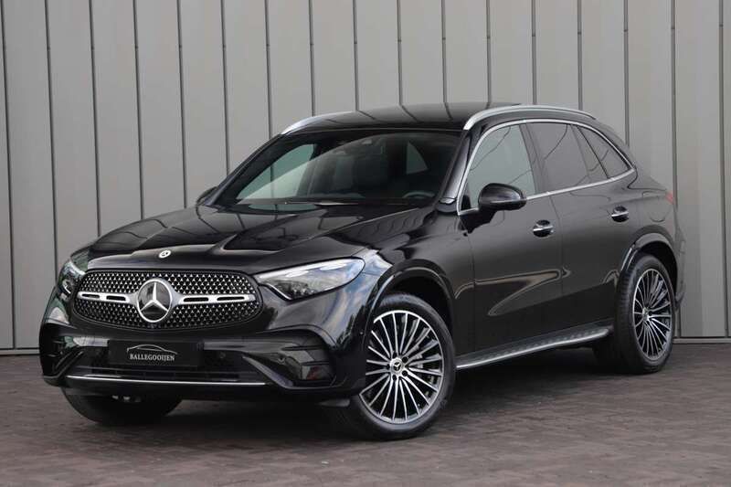 Zwart Gebruikt 2024 Mercedes GLC400d AMG SUV | € 76.500 (Eerlijke prijs) - Afbeelding 1/4