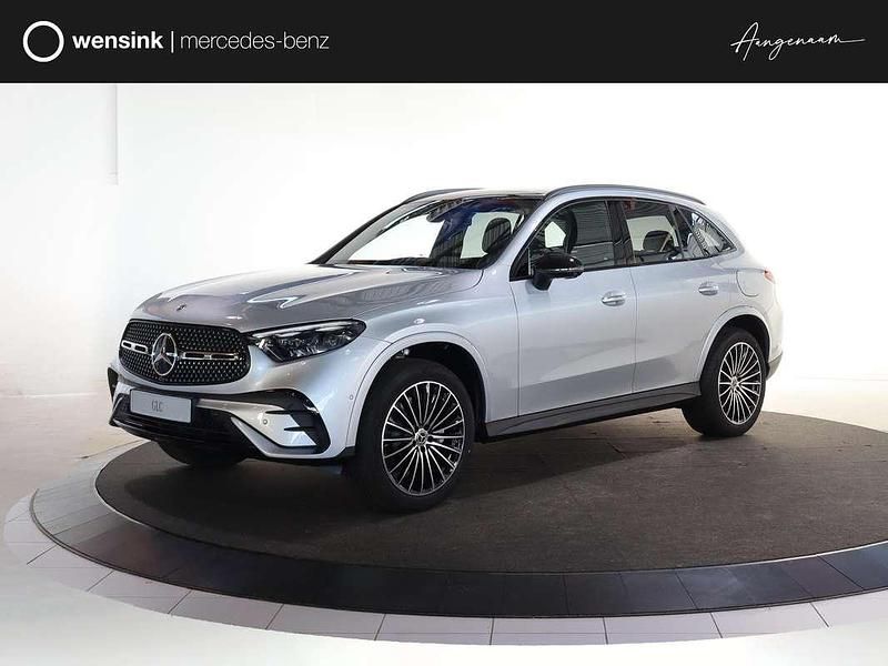 Zilver Nieuw 2025 Mercedes GLC300e Sport Edition SUV | € 76.700 (Super prijs) - Afbeelding 1/4