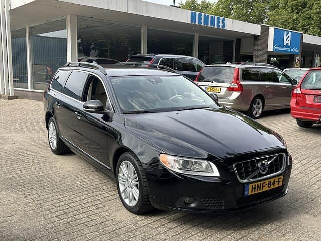 Zwart Gebruikt 2011 Volvo V70 Momentum Stationwagen | € 11.750 (Goede deal) - Afbeelding 1/4