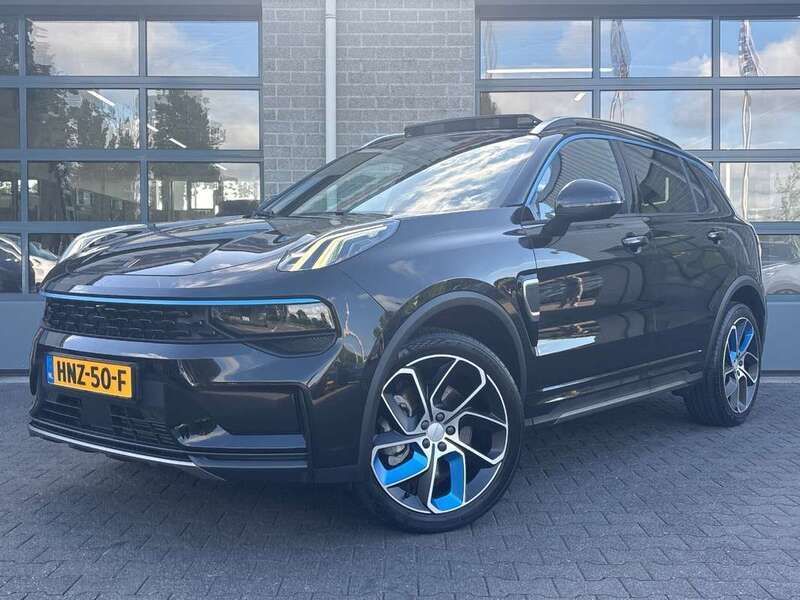 Zwart Gebruikt 2023 Lynk & Co 01 SUV | € 28.850 (Eerlijke prijs) - Afbeelding 1/4
