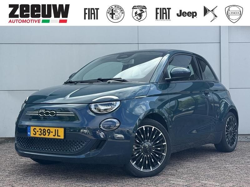 Groen, metallic lak Gebruikt 2023 Fiat 500e Comfort Hatchback | € 21.450 (Eerlijke prijs) - Afbeelding 1/4