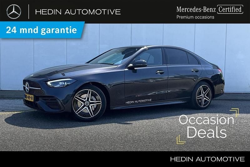 Grijs Occasion 2025 Mercedes C300e AMG line Sedan | € 52.900 (Iets duurder) - Afbeelding 1/3
