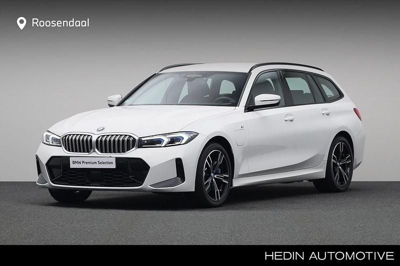 Alpinweiss Occasion 2024 BMW 330e Comfort Edition Stationwagen | € 47.880 (Goede deal) - Afbeelding 1/4