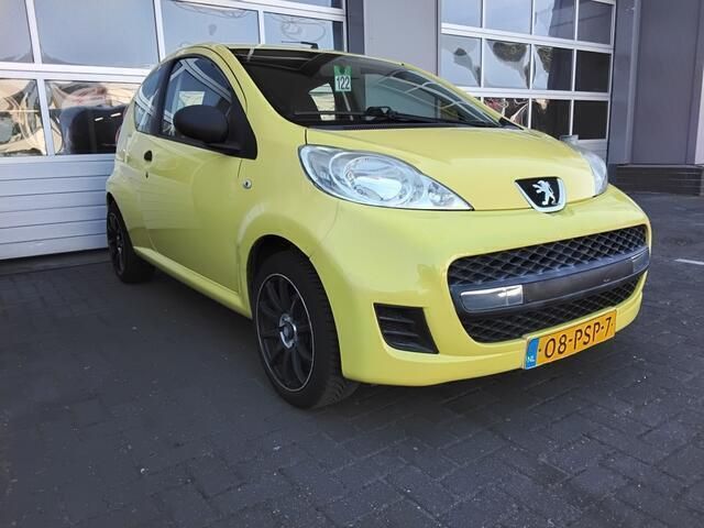 Geel Gebruikt 2011 Peugeot 107 Hatchback | € 2.255 (Eerlijke prijs) - Afbeelding 1/4