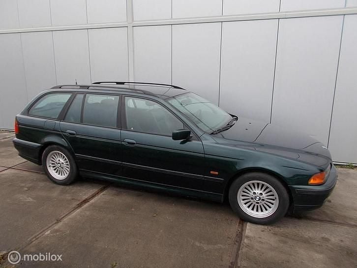 Occasion 1997 BMW 523 Executive Stationwagen | € 1.999 (Eerlijke prijs) - Afbeelding 1/4