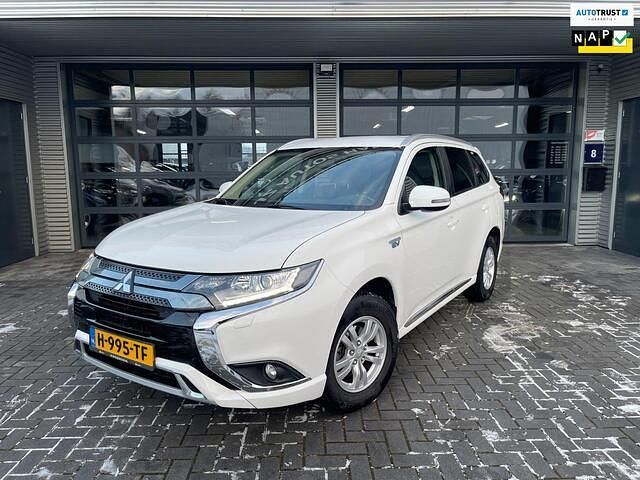 Wit Gebruikt 2020 Mitsubishi Outlander SUV | € 15.700 (Super prijs) - Afbeelding 1/4