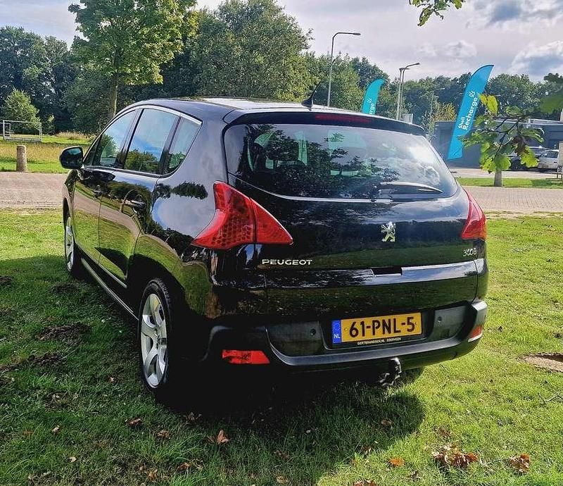 Zwart Gebruikt 2011 Peugeot 3008 MPV | € 3.495 (Goede deal) - Afbeelding 1/4