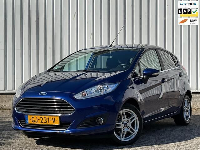 Blauw Gebruikt 2015 Ford Fiesta Titanium Hatchback | € 6.949 (Eerlijke prijs) - Afbeelding 1/4