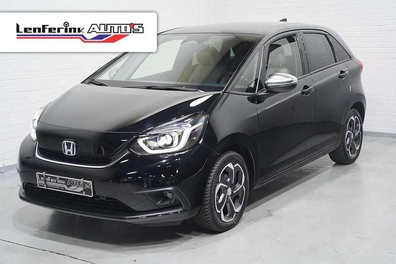 Crystal black Gebruikt 2020 Honda Jazz Executive Hatchback | € 19.600 (Eerlijke prijs) - Afbeelding 1/4