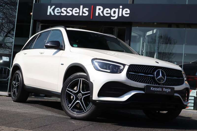 Wit, metallic lak Gebruikt 2020 Mercedes GLC300 AMG SUV | € 39.950 (Goede deal) - Afbeelding 1/4