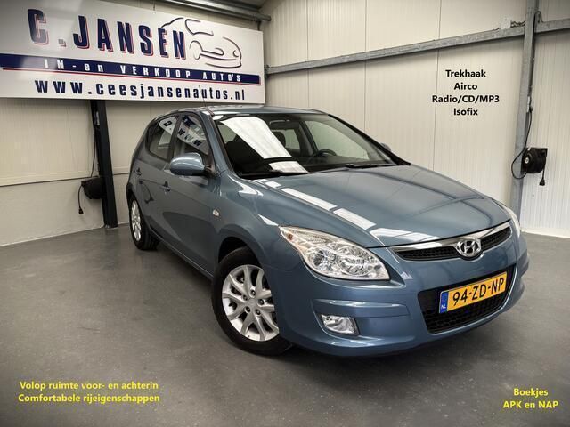 Blauw, metallic lak Gebruikt 2008 Hyundai i30 Dynamiq Hatchback | € 2.899 (Eerlijke prijs) - Afbeelding 1/4