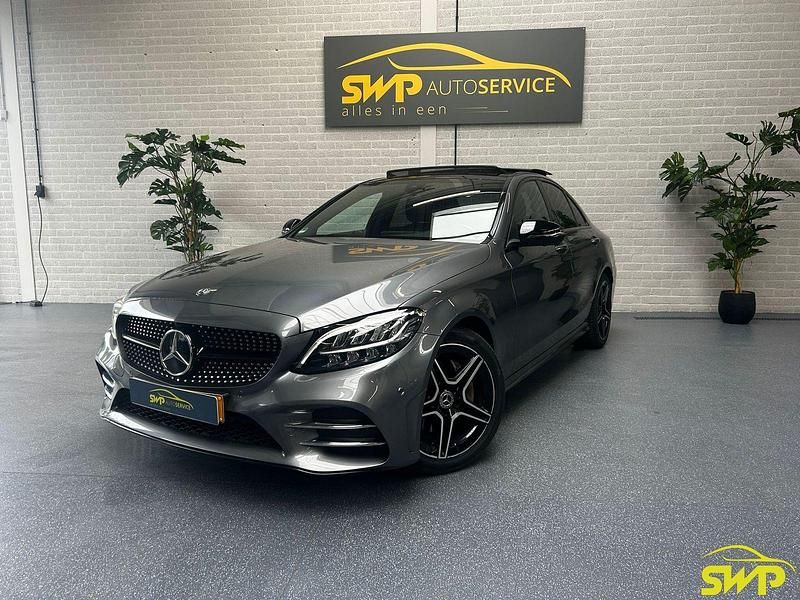 Grijs Gebruikt 2018 Mercedes C180 Advantage Sedan | € 27.845 (Duur) - Afbeelding 1/4