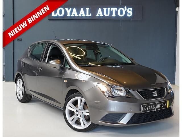 Grijs Gebruikt 2015 Seat Ibiza Reference Hatchback | € 6.999 (Eerlijke prijs) - Afbeelding 1/4