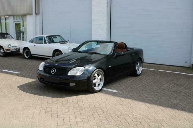 Zwart, metallic lak Gebruikt 1999 Mercedes SLK200 Cabriolet | € 6.450 (Eerlijke prijs) - Afbeelding 1/4