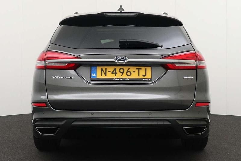 Occasion Ford Mondeo ST-Line 140 PK (102 kW) 2022 Grijs (metallic) Stationwagen