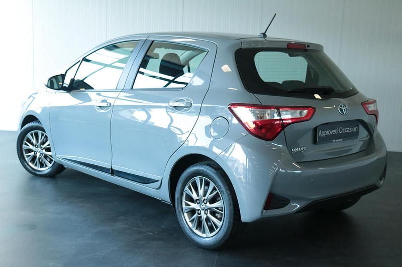 Occasion Toyota Yaris Hybrid 101 PK (74 kW) 2019 Grijs Hatchback