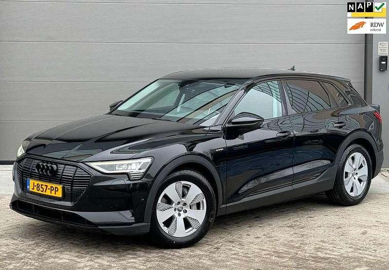 Zwart Occasion 2020 Audi e-tron SUV | € 18.440 (Super prijs) - Afbeelding 1/4