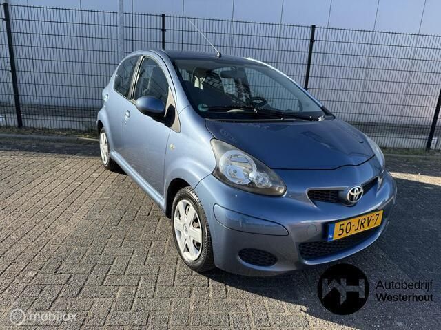 Blauw Gebruikt 2009 Toyota Aygo Comfort Hatchback | € 4.195 (Eerlijke prijs) - Afbeelding 1/4