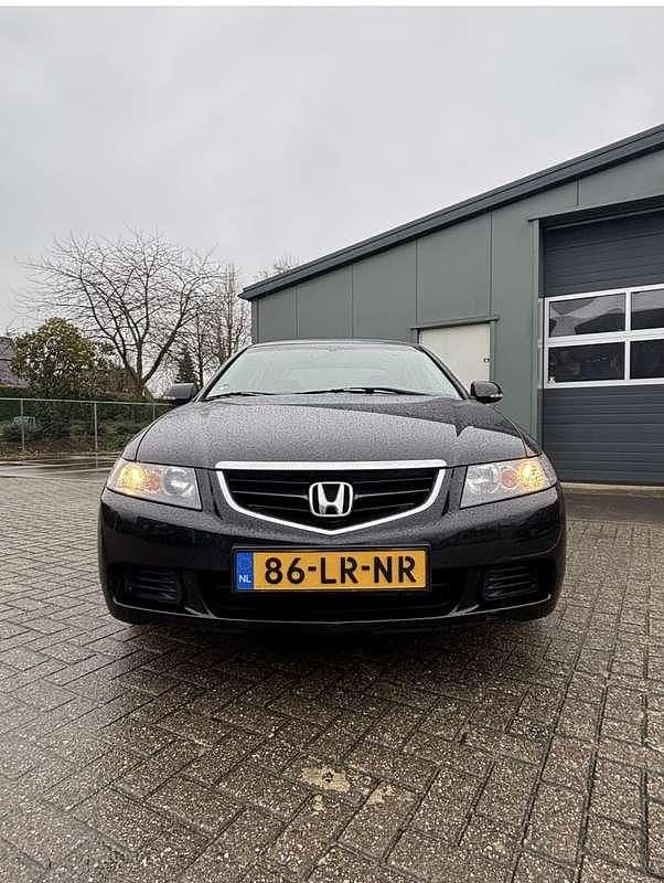 Zwart Gebruikt 2003 Honda Accord Comfort Sedan | € 3.950 (Iets duurder) - Afbeelding 1/4