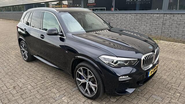 Zwart Gebruikt 2019 BMW X5 Executive SUV | € 39.450 (Eerlijke prijs) - Afbeelding 1/4