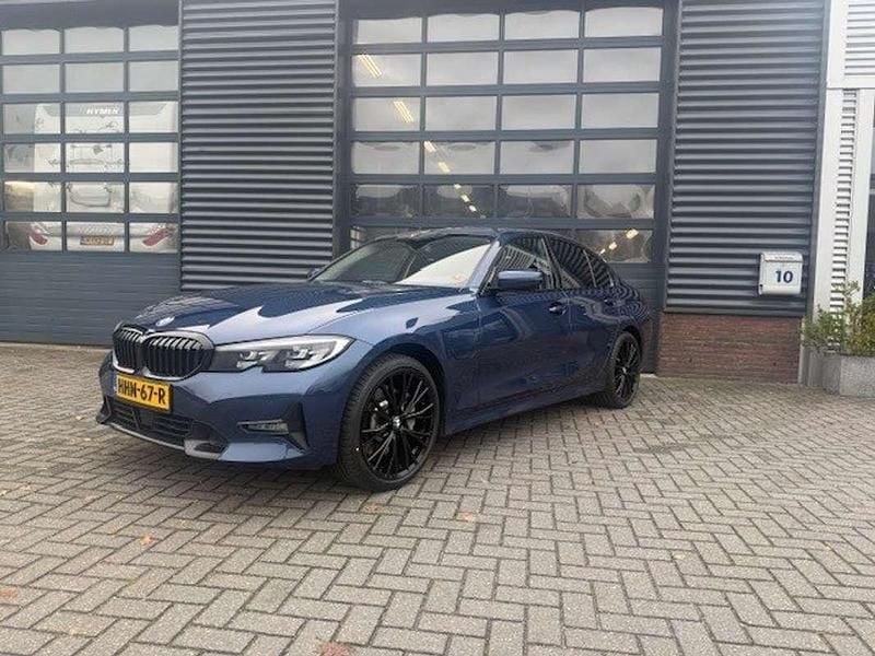 Gebruikt 2021 BMW 330e Sport Line Sedan | € 27.450 (Super prijs) - Afbeelding 1/4