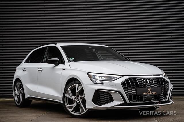 Occasion Audi A3 Sportback S-Line 150 PK (110 kW) 2021 Wit Hatchback