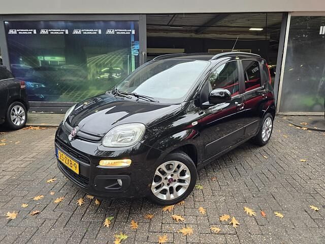Zwart Gebruikt 2013 Fiat Panda Lounge Hatchback | € 4.499 (Duur) - Afbeelding 1/4