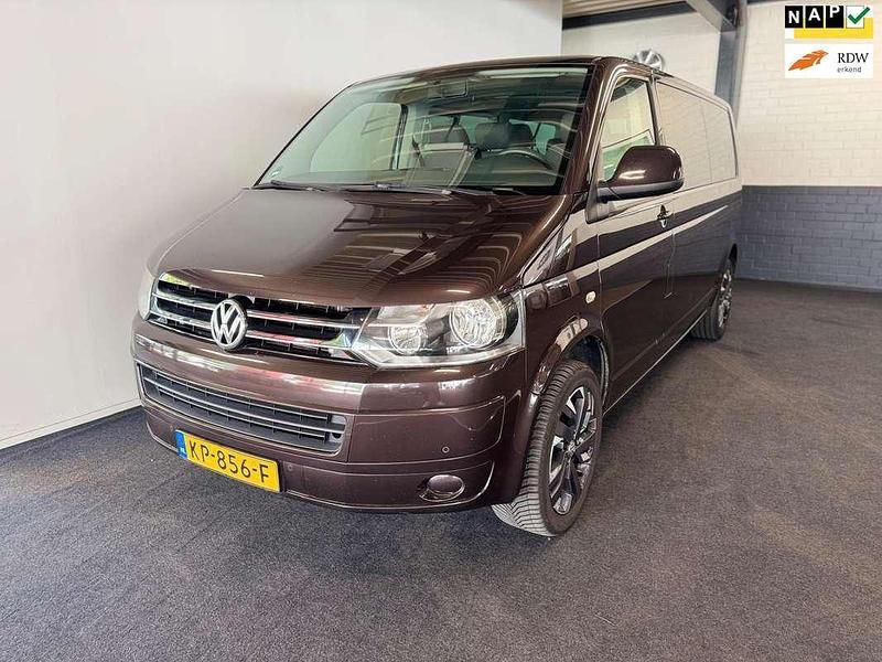 Paars Gebruikt 2013 VW Caravelle Highline MPV | € 17.450 - Afbeelding 1/4