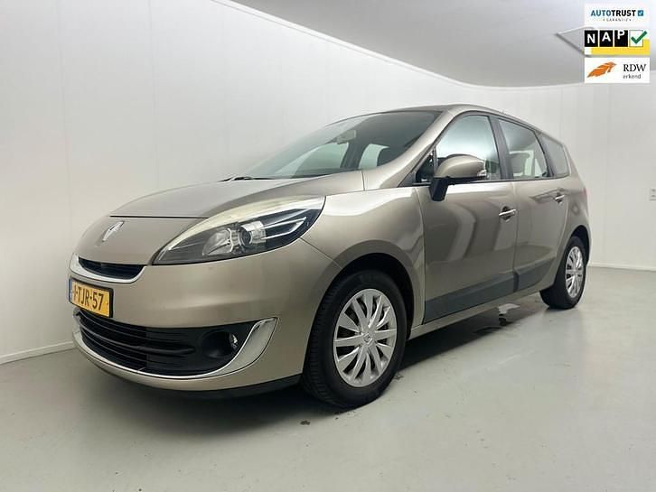 Bruin, metallic lak Occasion 2013 Renault Grand Scénic III Collection MPV | € 6.700 (Eerlijke prijs) - Afbeelding 1/4