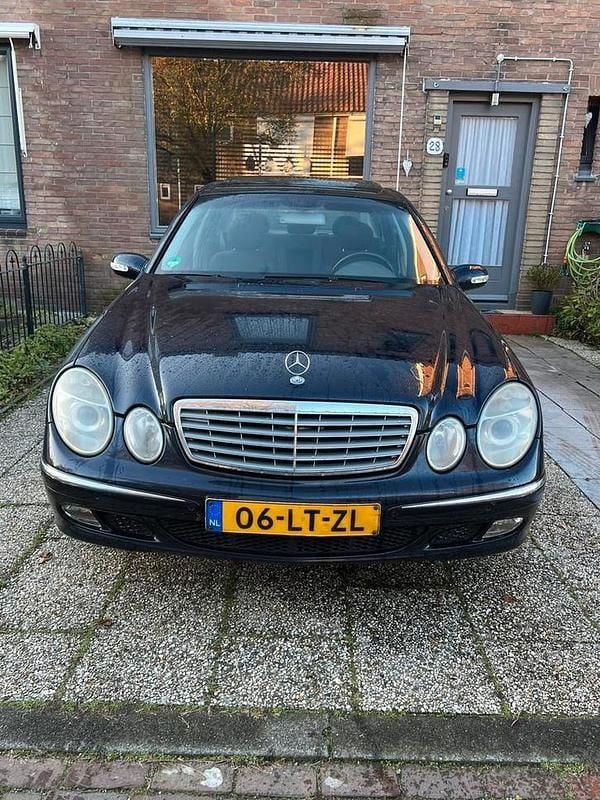 Gebruikt 2003 Mercedes E200 Sedan | € 2.250 (Super prijs) - Afbeelding 1/4