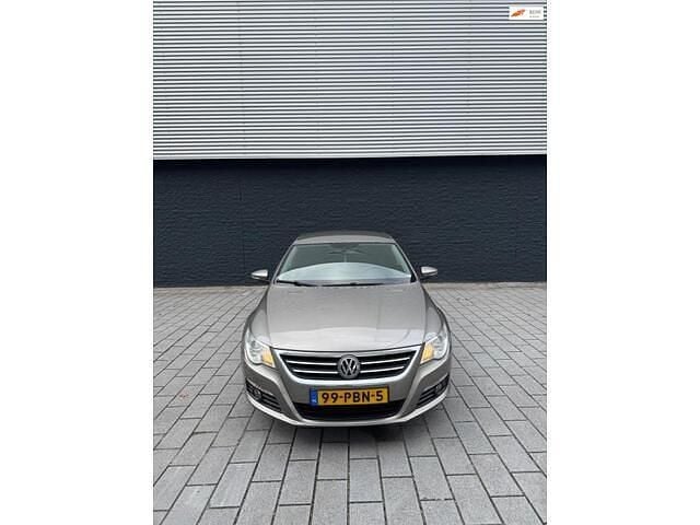 Bruin Gebruikt 2011 VW CC Sedan | € 5.000 (Eerlijke prijs) - Afbeelding 1/4