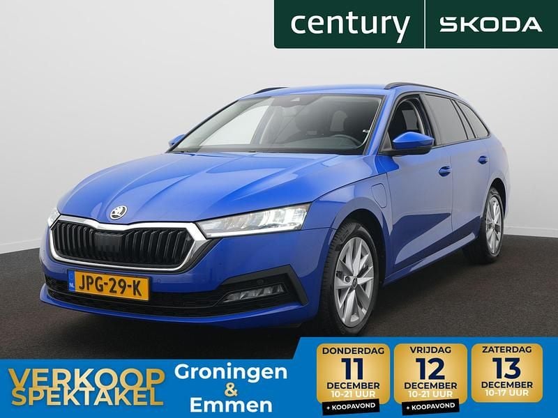 Blauw Gebruikt 2023 Skoda Octavia Business Line Stationwagen | € 25.900 (Super prijs) - Afbeelding 1/4
