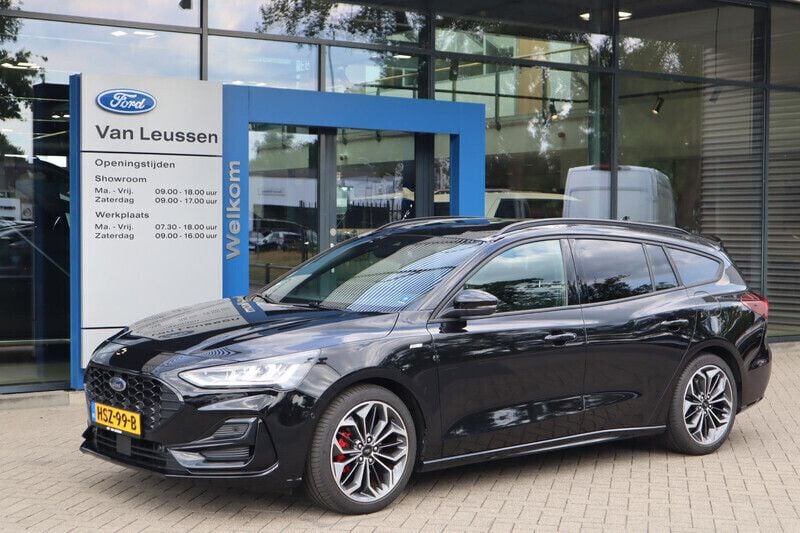 Zwart Gebruikt 2024 Ford Focus ST-Line X Stationwagen | € 28.900 (Goede deal) - Afbeelding 1/4