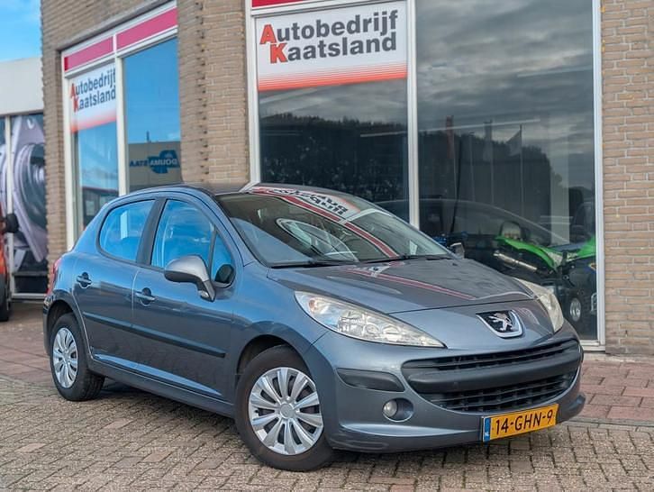 Grijs (metallic) Gebruikt 2008 Peugeot 207 Hatchback | € 1.748 (Eerlijke prijs) - Afbeelding 1/4