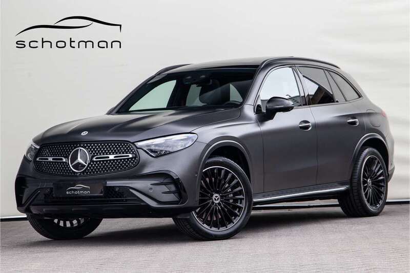 Zwart Gebruikt 2023 Mercedes GLC400d AMG line SUV | € 81.500 - Afbeelding 1/4