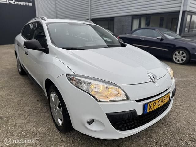 Occasion Renault Mégane GrandTour Authentique 101 PK (74 kW) 2012 Wit Stationwagen