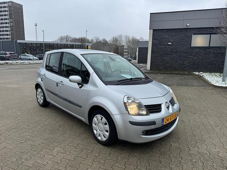 Grijs (metallic) Occasion 2007 Renault Modus MPV | € 1.950 (Goede deal) - Afbeelding 1/4