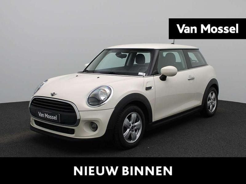 Wit Gebruikt 2020 Mini ONE Hatchback | € 15.900 (Eerlijke prijs) - Afbeelding 1/4