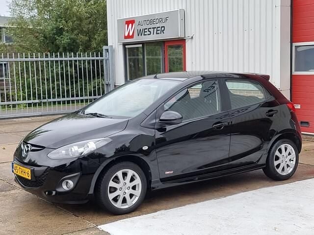 Zwart Occasion 2012 Mazda 2 Hatchback | € 6.750 (Eerlijke prijs) - Afbeelding 1/4