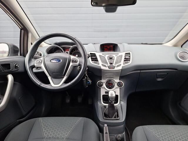 Occasion Ford Fiesta Titanium 82 PK (60 kW) 2010 Grijs Hatchback