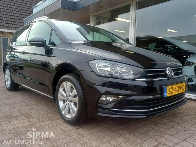 Zwart (metallic) Occasion 2018 VW Golf Sportsvan Comfortline MPV | € 13.950 (Eerlijke prijs) - Afbeelding 1/4