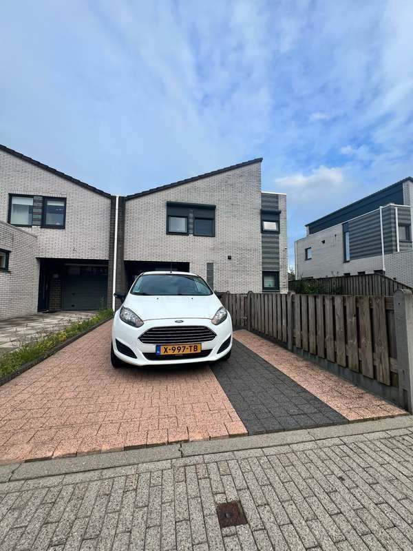 Wit Gebruikt 2014 Ford Fiesta Hatchback | € 6.150 (Eerlijke prijs) - Afbeelding 1/4