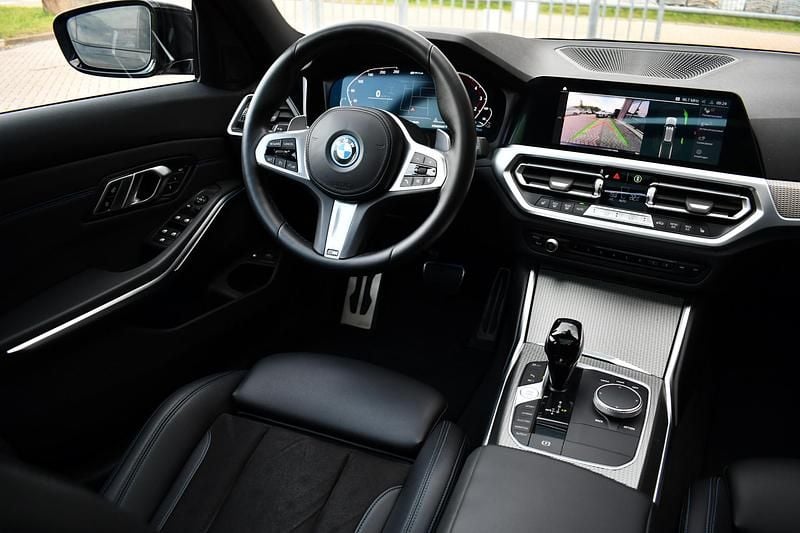 Occasion BMW 330e M Sport 292 PK (214 kW) 2022 Zwart Stationwagen